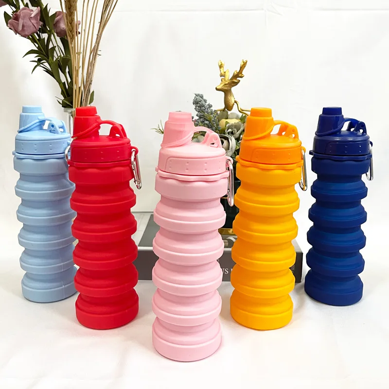 550ML Portable Retractable Silicone Bottle Folding Water Bottle Outdoor Travel Drinking Cup with Carabiner Collapsible Cup