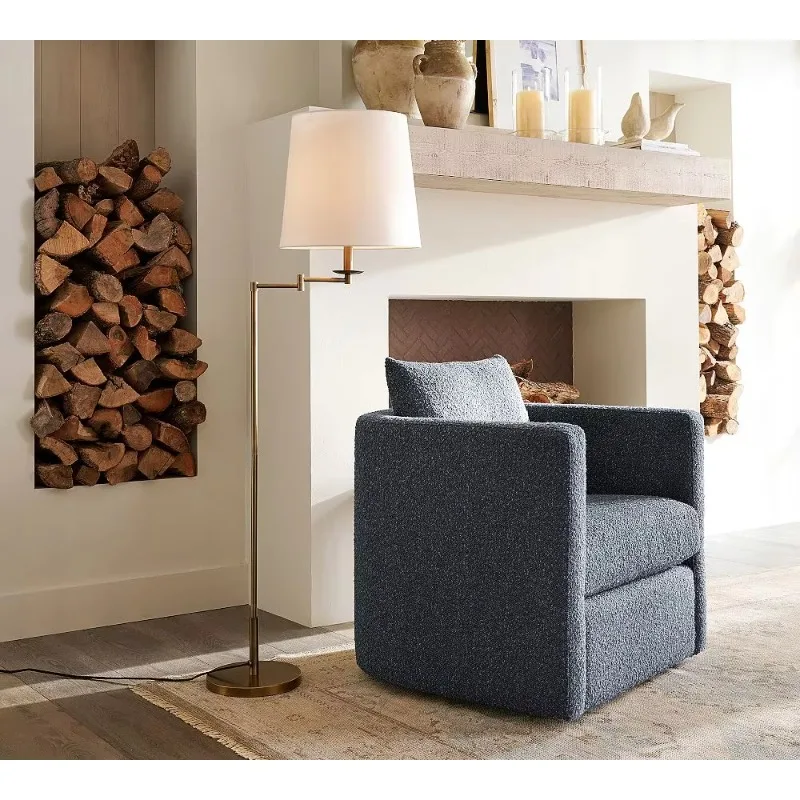 

There are enough indoor living rooms and bedrooms, made of iron