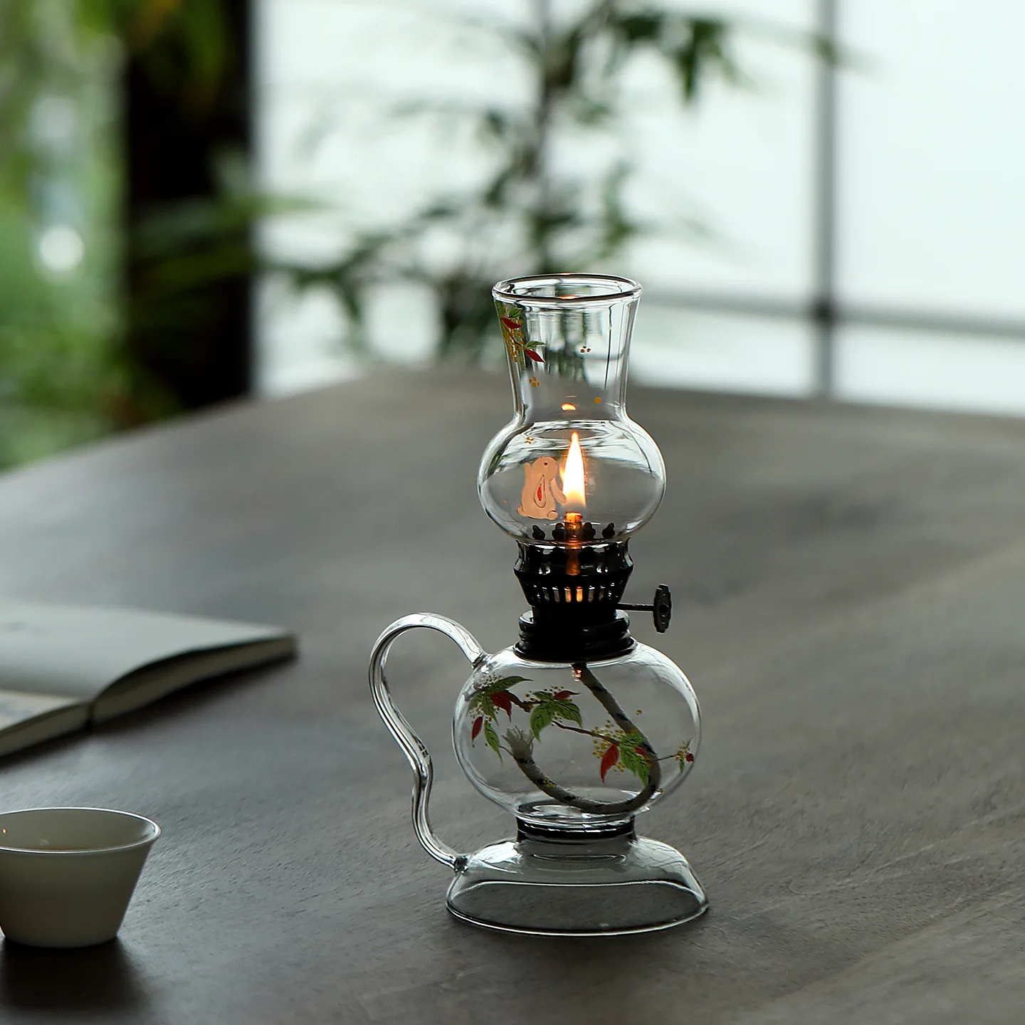 Elegant High Borosilicate Glass Oil Lamp Vintage Ambiance Aesthetic Hurricane Butter Lamp Lighting for Home Decor