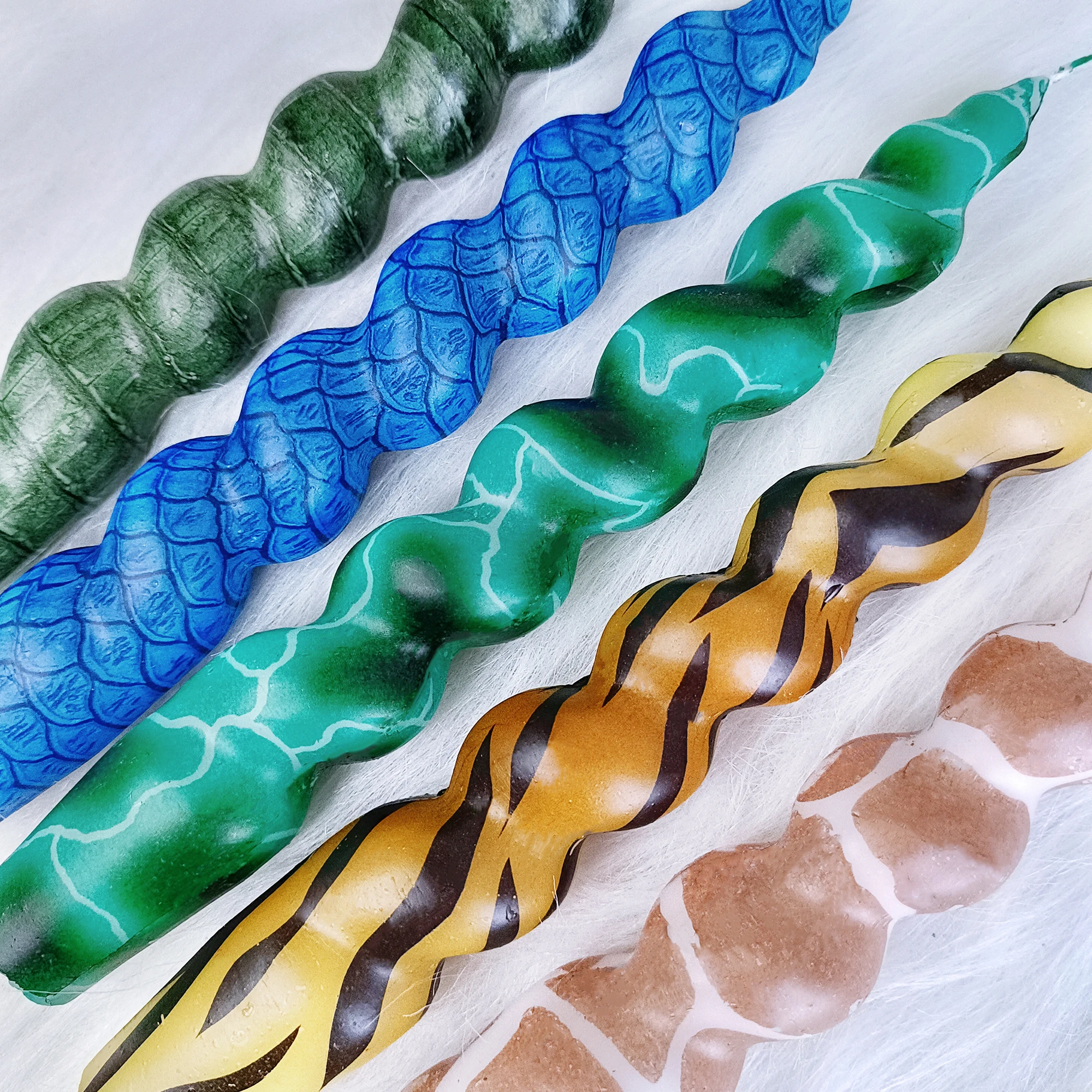 2PCS 9.8 Inch Unscented Candles Animal Pattern Handmade Spiral Stick Candles Premium Printing Home Decor Gift Candles