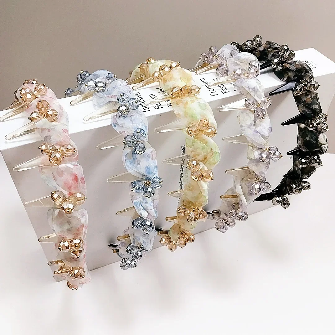 

Rhinestone Headband with Teeth for Women,Vintage High Cranium Artificial Pearl Hairband, Non-Slip Satin Fabric Hair Accessories