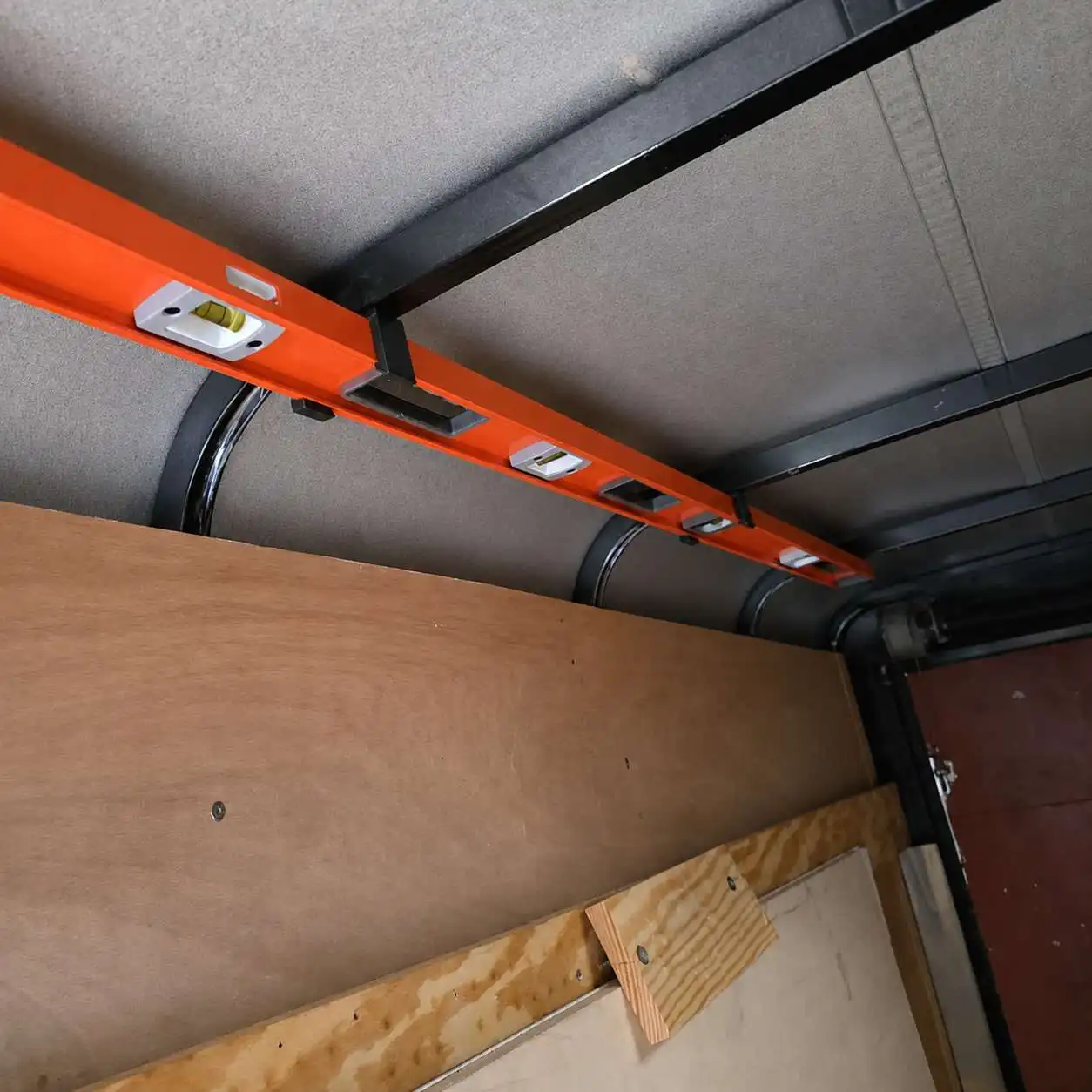 Hängende Montageklammer für 58mm Wasserwaage, Wandhalterung für Wasserwaage, Zubehör für Garage und Werkstatt – Detail 4