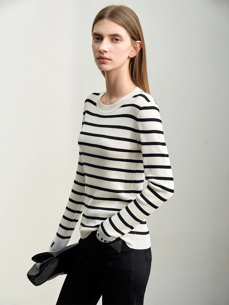 AMII Minimalist Striped Sweaters for Women 2023 Autumn New Slim-fit Base Spliced O-Neck Full-sleeve Female Knitted Top 12344110