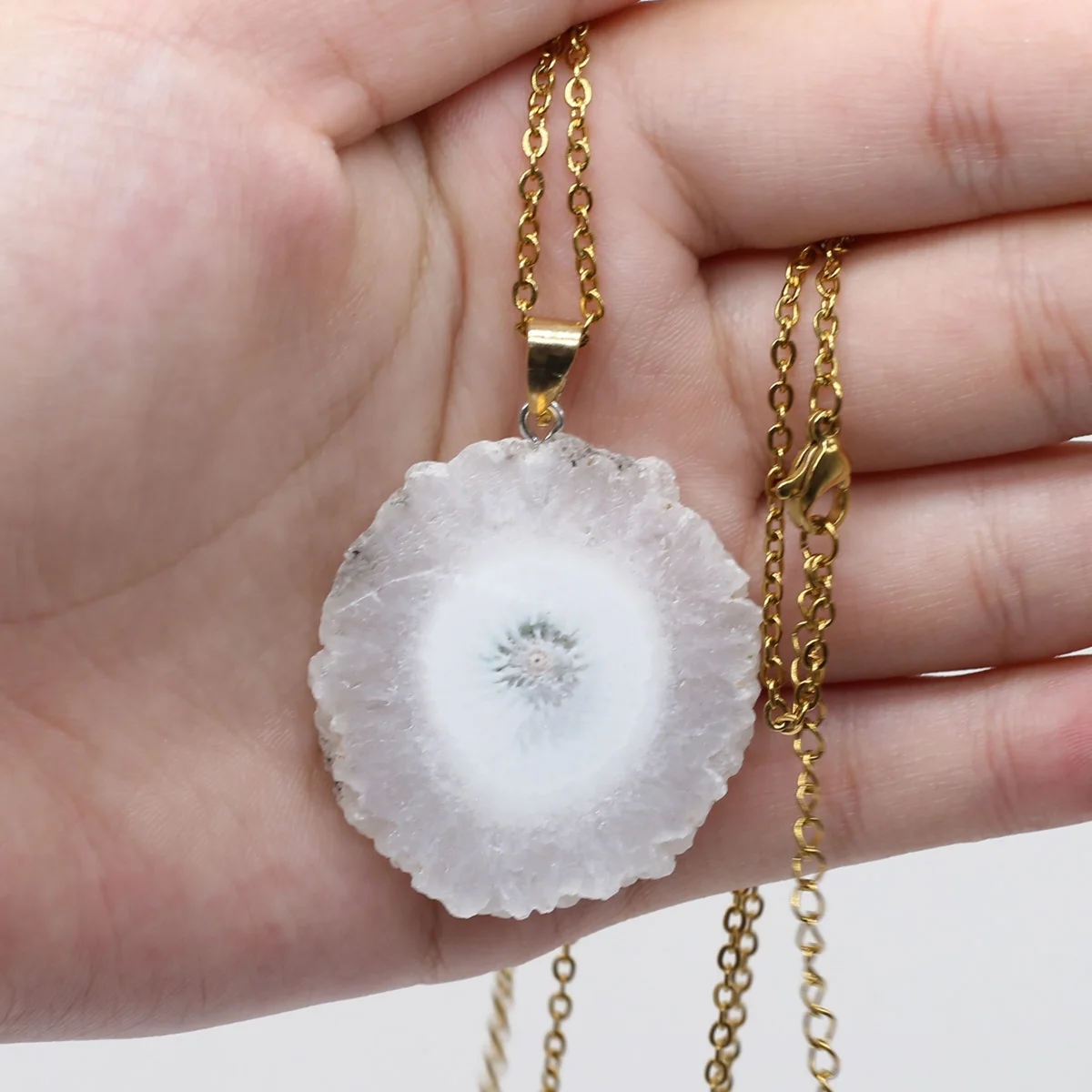 Natural Stone Crystal Agate Pendant Necklace Irregular Reiki Healing White Druzy Charms Jewelry Stainless Steel Chain Accessory