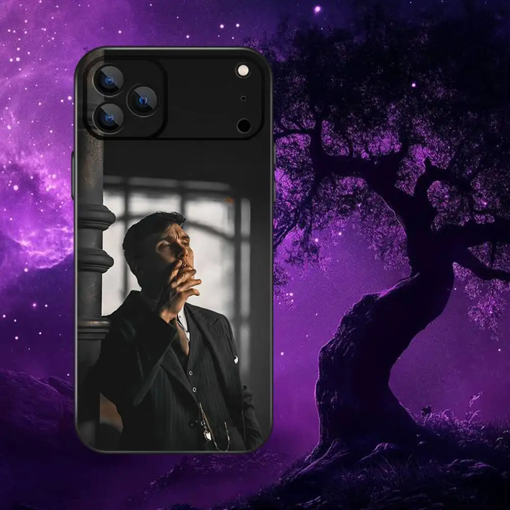 映画「ピーキー・ブラインダーズ」iPhoneケース（iPhone 17、16、15、14、13、12、Pro、Max、Plus、E、SE4、Air、Mini対応）ブラックソフトケース