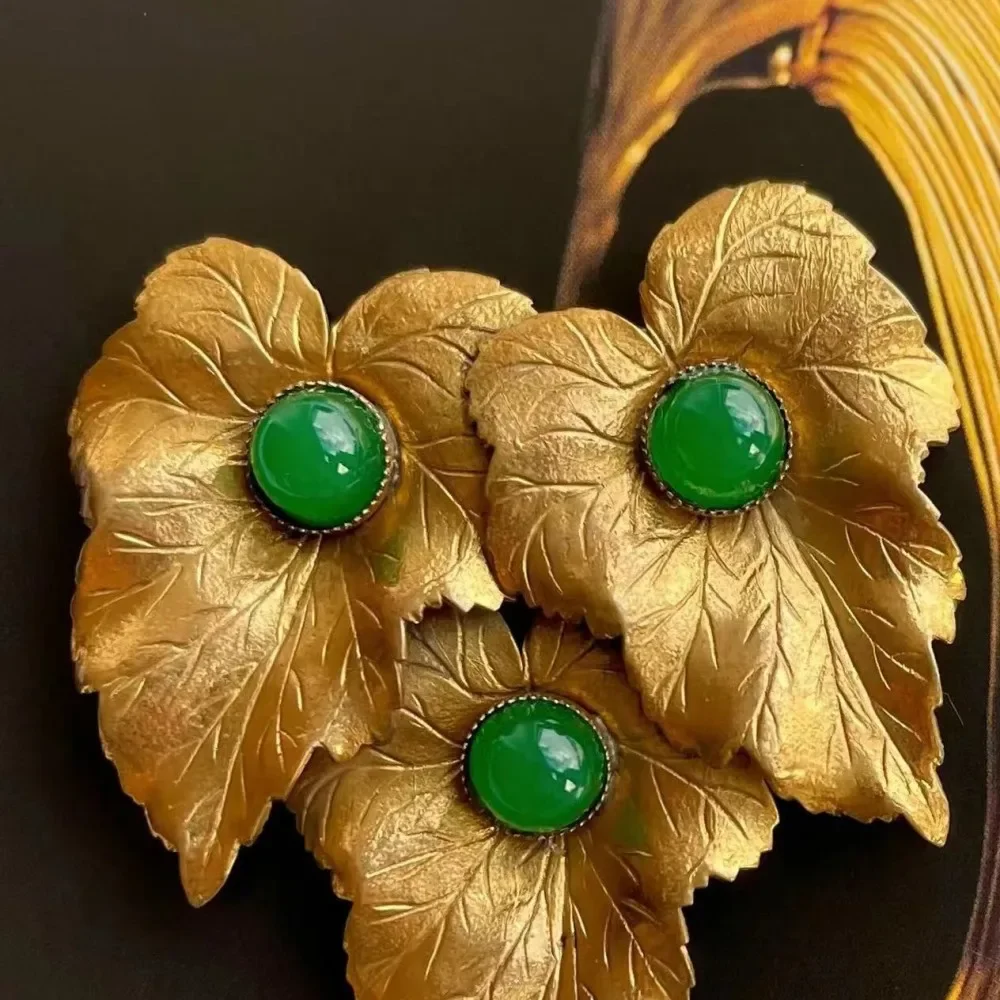 European antique jewelry Vintage glass breast leaf stud earrings brooch set with real gold plated leaf decoration