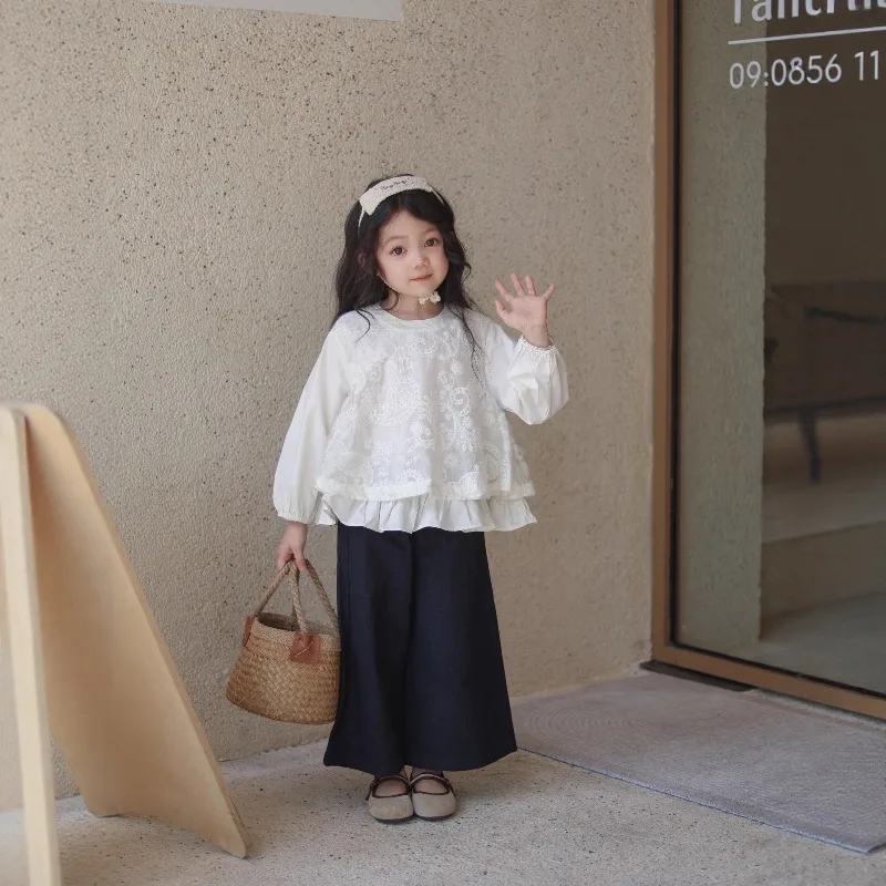 

Комплекты для девочек на весну и осень, детская кружевная рубашка с длинными рукавами в корейском стиле, ковбойские широкие брюки, комплект из двух предметов, 2025 г.