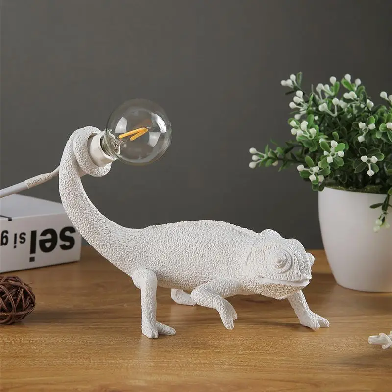 Nordic Lizard Night Light Modern Cute LED Resin Animal Chameleon Rgb Lamp Bedroom Deco Children\'s Toys White Light Fixtures