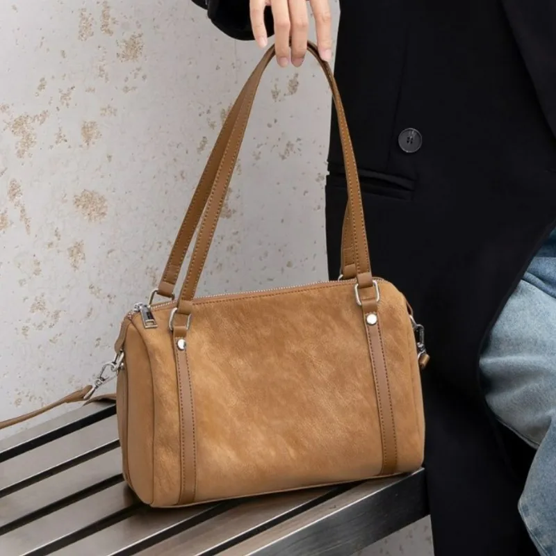 

European and American retro matte cowhide soft and high-end niche pillow bag fashionable single shoulder soft fluff leather bag