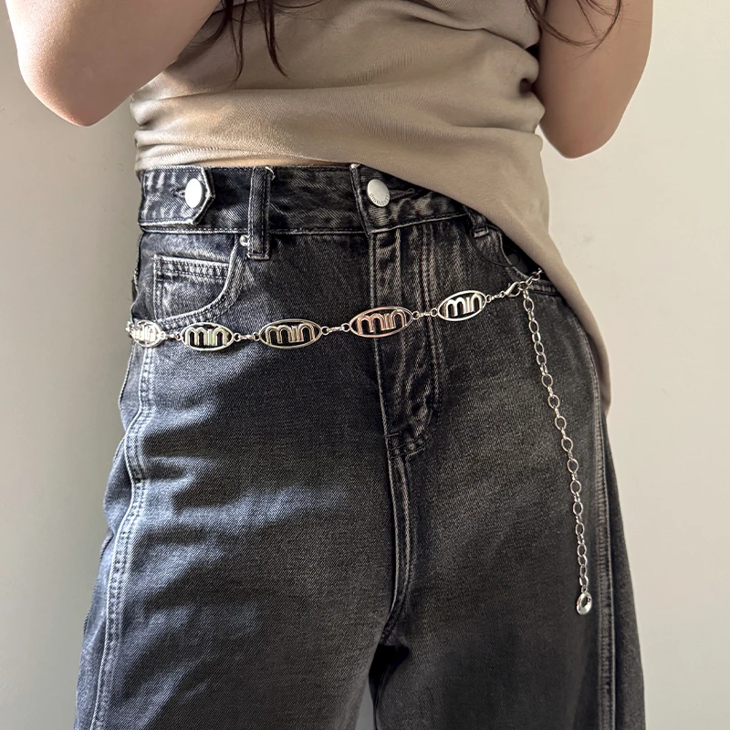 

Роскошные дизайнерские металлические ремни в стиле панк для женщин, высокое качество, регулируемый пояс с буквенным принтом, готический джинсовый ремень-цепочка, женский