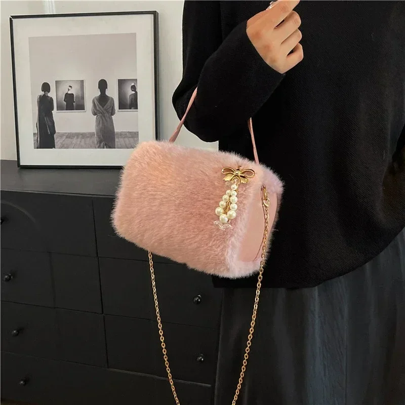 Women Fuzzy Crossbody Bag Casual Furry Satchel Bag Versatile Fluffy Shoulder Bag Soft Cute Fall Winter Female Purse