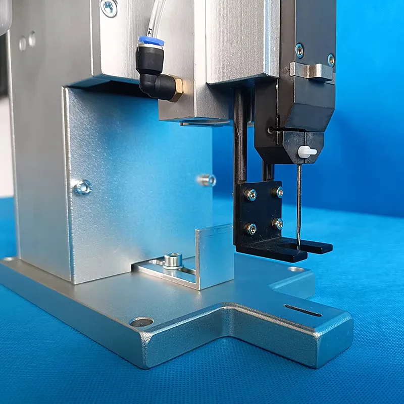 

5.2CM/6.5CM/8.0CM Automatic Single-Head Hang Tag Labeling Machine Quick-Fix Marking Machine Suitable for Socks, Towels, Apparel,