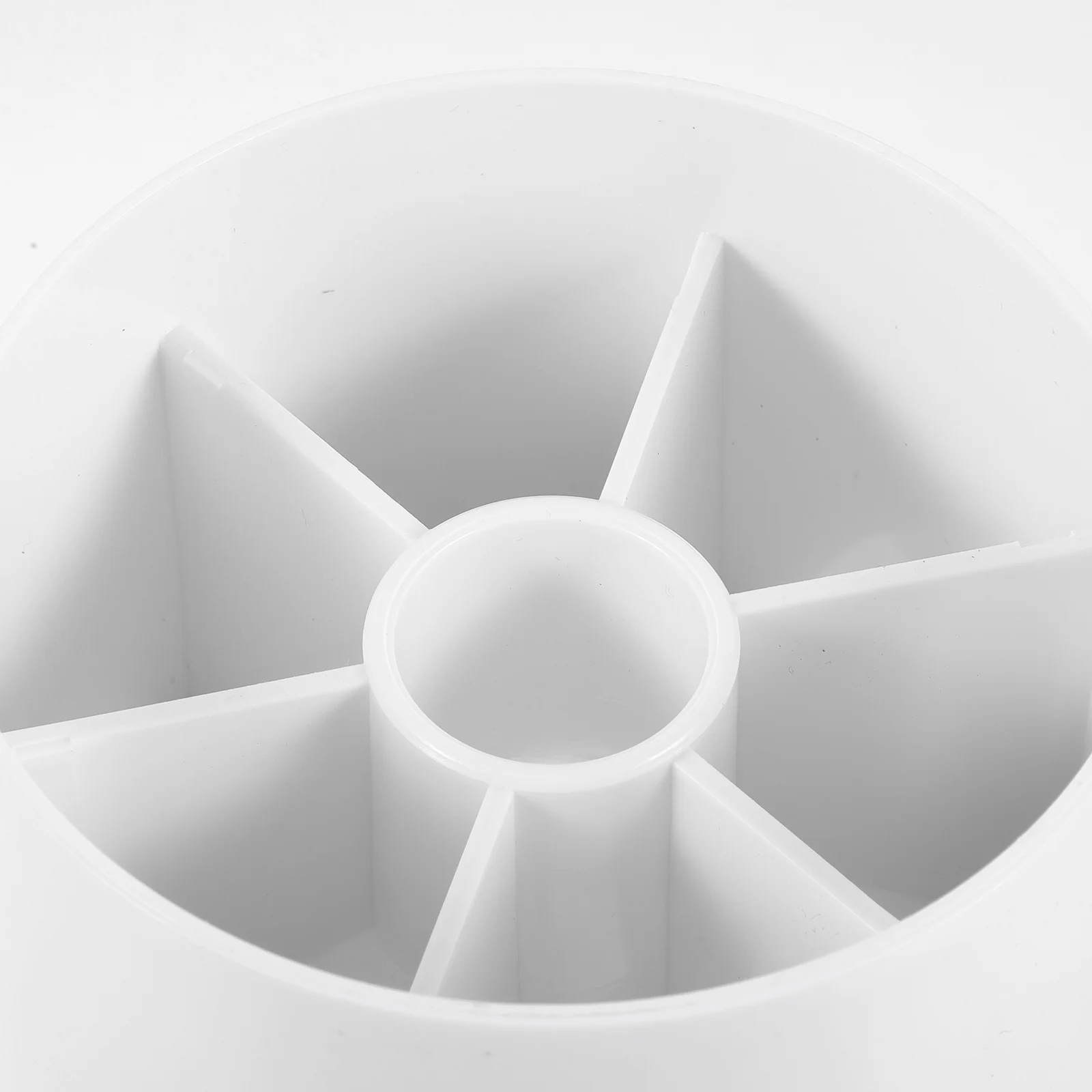 

Golf Hole Cup Plastic Training Holder Tool Durable Golfing Putting Hole Cup Replacement for Practice Golfs Training Tool