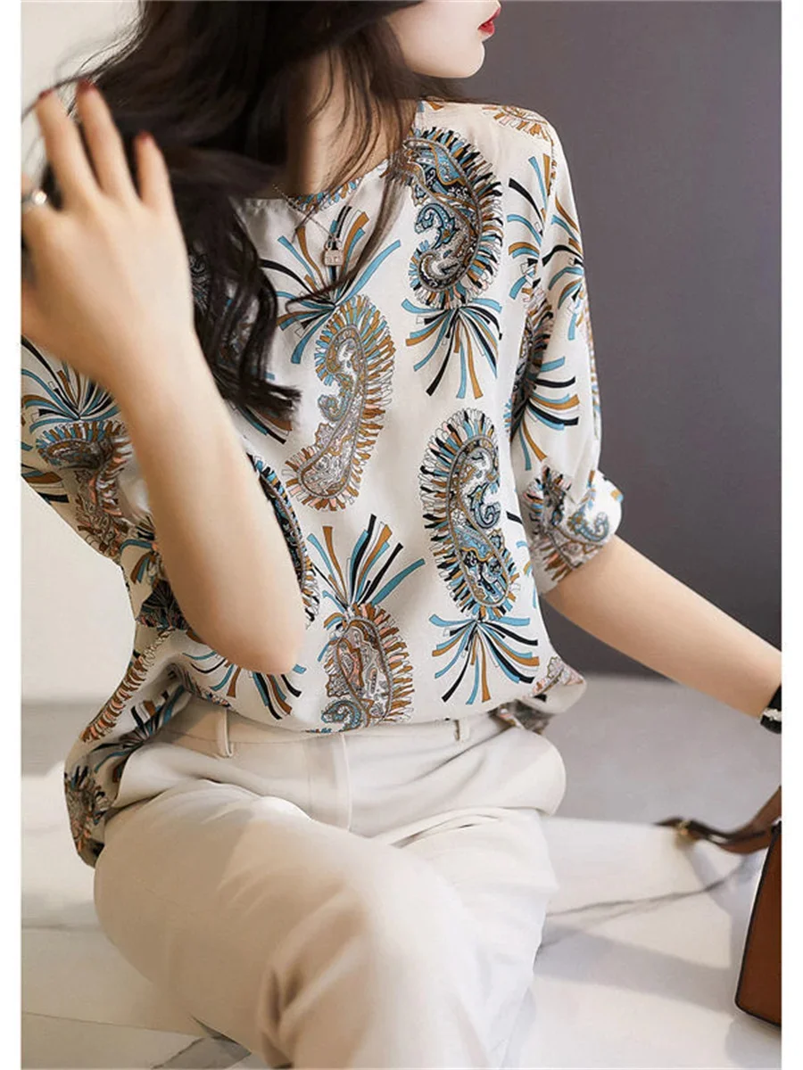 Woman Summer Style Chiffon Blouses Tops Lady Casual Half Lantern Sleeve O-Neck Flower Printed Blouse Tops