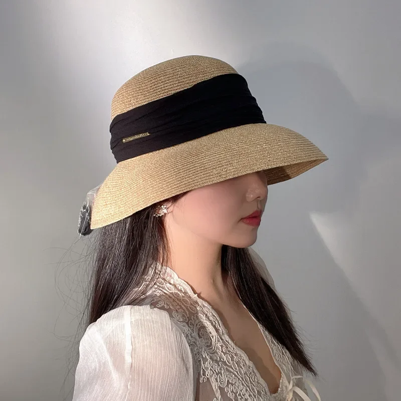 قبعة القش النسائية العصرية لعام 2025 - أزياء غير رسمية، حاجب من الشمس قابل للطي بحافة كبيرة لربيع وصيف ورحلات الشاطئ قبعات صيفية للنساء