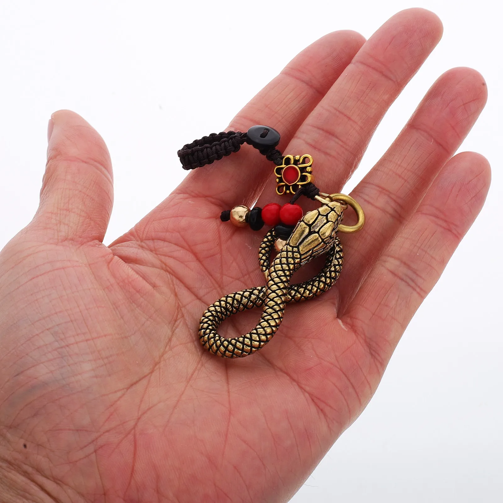 chaveiro-do-ano-da-serpente-2025-design-vintage-para-o-ano-novo-chines-chaveiro-de-metal-para-chaves-bolsa-mochila-decoracao-para-carro-zodiaco-da-sorte
