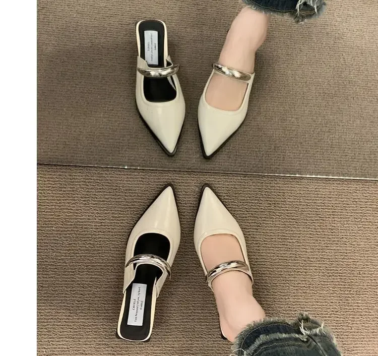 2026 Neue Damen-Cover-Toe-Mules mit Metallverzierung, dicker Absatz, bequeme Street-Style-Slipper – Detail 15