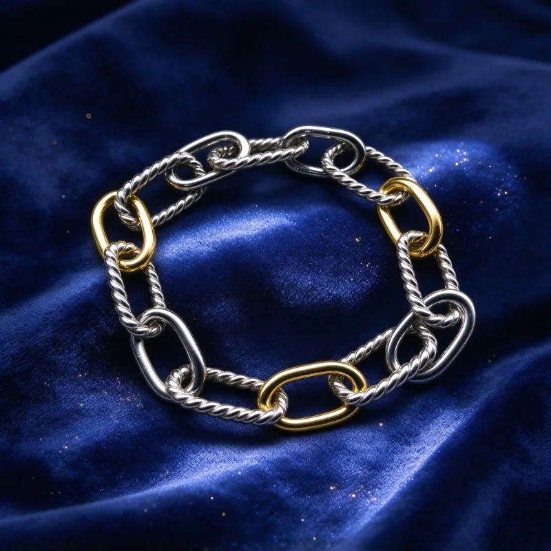 Vintage Art Inspired Metal Wrist Bracelet, Unisex Adjustable Hand Chain, Classic Statement Fashion Jewelry, Great for Daily Wear, Dating and Party, Sweet Gift for Birthday & Anniversary