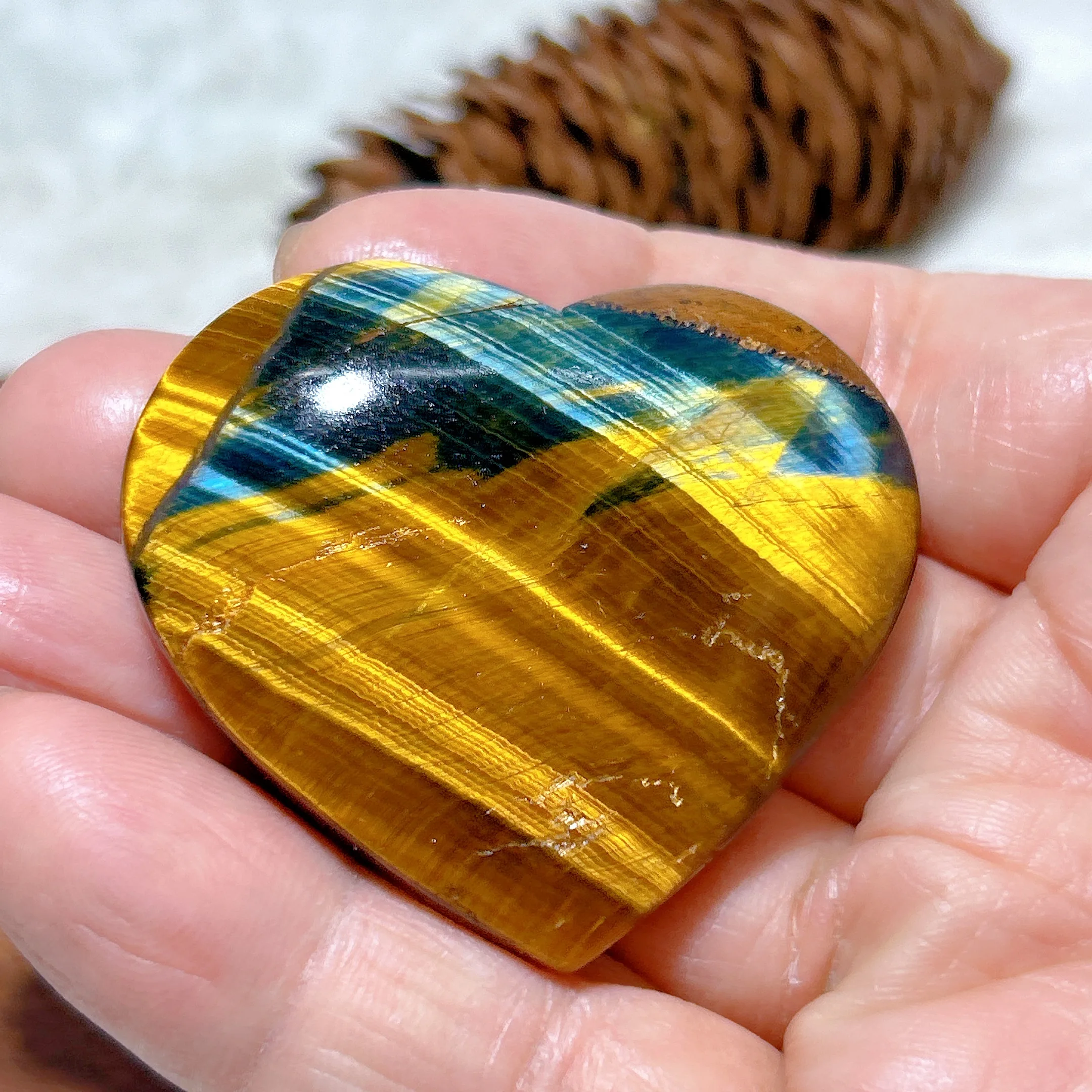 

Healing Natural Crystals Blue Yellow Tiger Eye Heart Stone High Quality Reiki Home Decorations Mineral Energy Gift