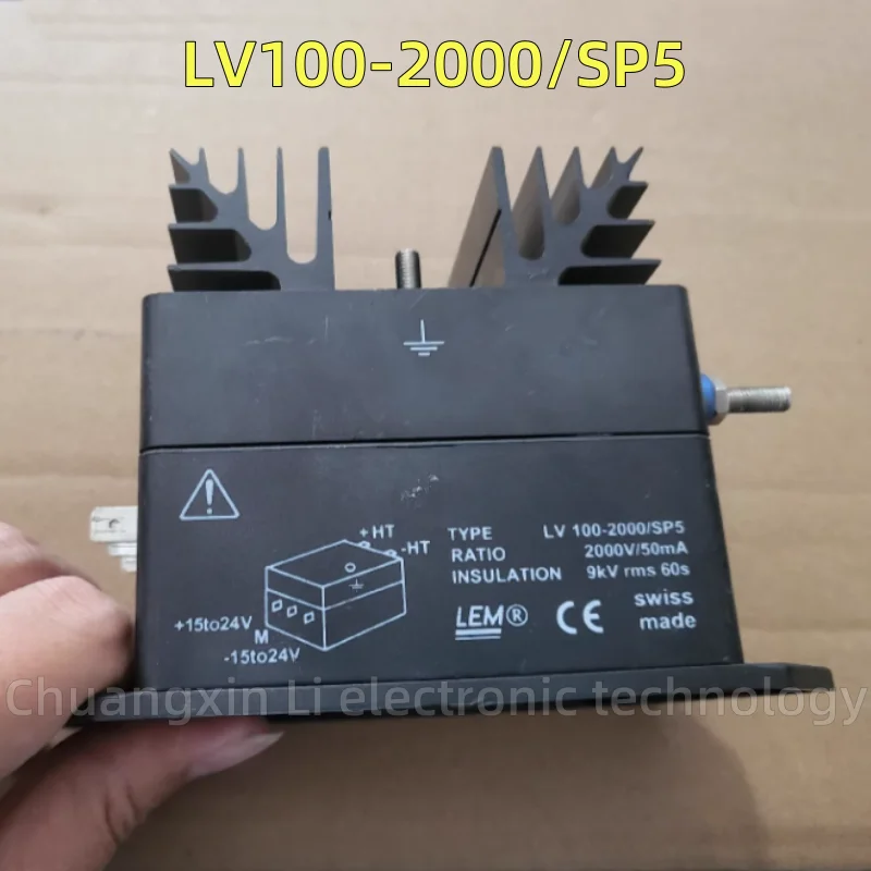 

Новый оригинальный датчик напряжения LV100-2000/SP5 LV100-2000 в наличии