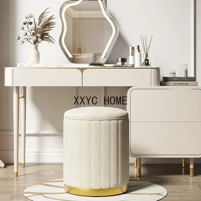 

Кремовый табурет для туалетного столика из массива дерева, стул для макияжа с фланелевой обивкой и местом для хранения