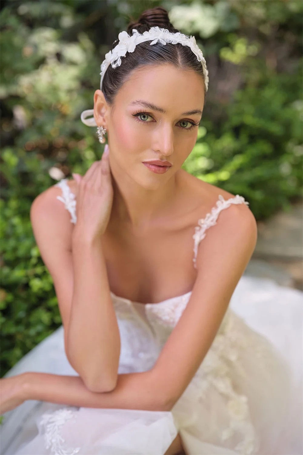 Tokyo Customized White Spaghetti Straps Wedding Dresses Sleeveless A-Line Bridal Gowns Elegant Side High Split Wedding Gowns