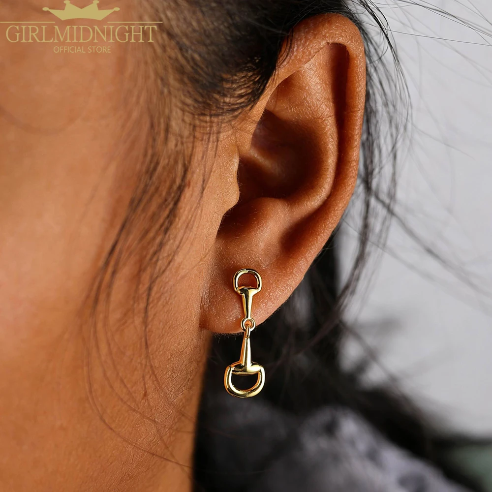 2026 neue Zarte Reit Steigbügel Form Stud Ohrring Gold Farbe Hochglanz Pferd Hufeisen Ohrringe Für Frauen Schmuck