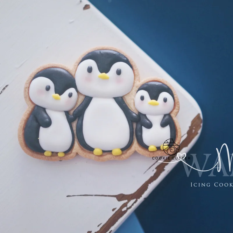 Cartoon Penguin Family Love Frosting Cookie Mould DIY Cookie Embosser Mould Fondant Cookie Cutting Mould Cake Decorating Tools