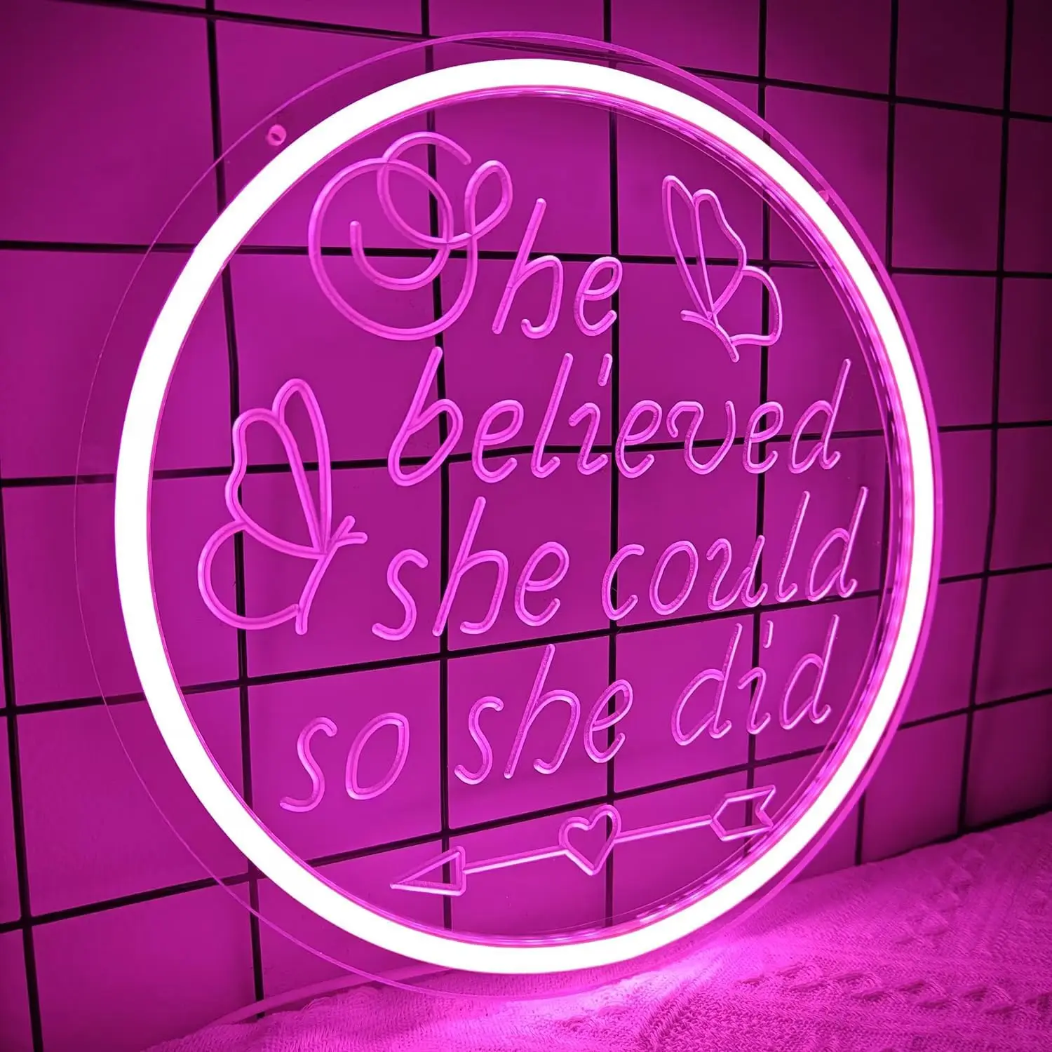 لقد اعتقدت أنها تستطيع ذلك، لذا فعلت علامة النيون 2026 التخرج مصباح ليد بار غرفة الألعاب ديكور غرفة نوم المنزل شخصية هدية #2