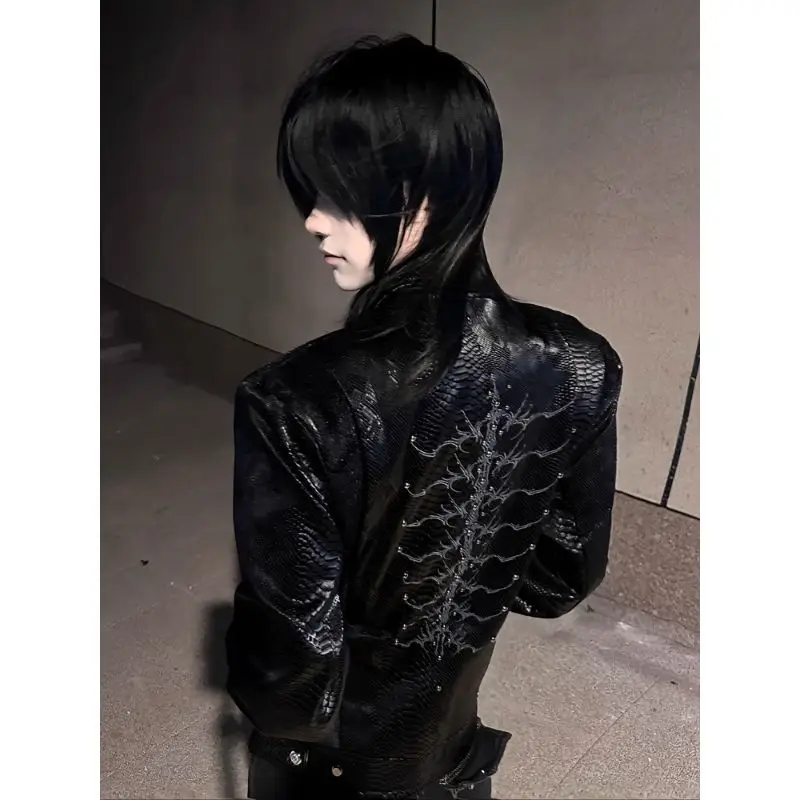 

Осенняя мужская куртка из искусственной кожи со змеиным глазом и позвоночником, короткое стильное пальто в американском стиле High Street, весеннее пальто со змеиным узором, новинка 2023 года