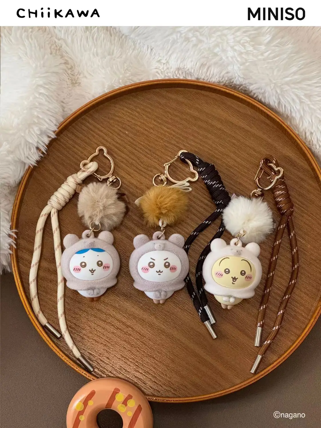 

Chiikawa Fluffy Season Flocked Keychain, Cute Plush Key Ring with Velvet Touch, Kawaii Anime Bag Charm Accessory Gift