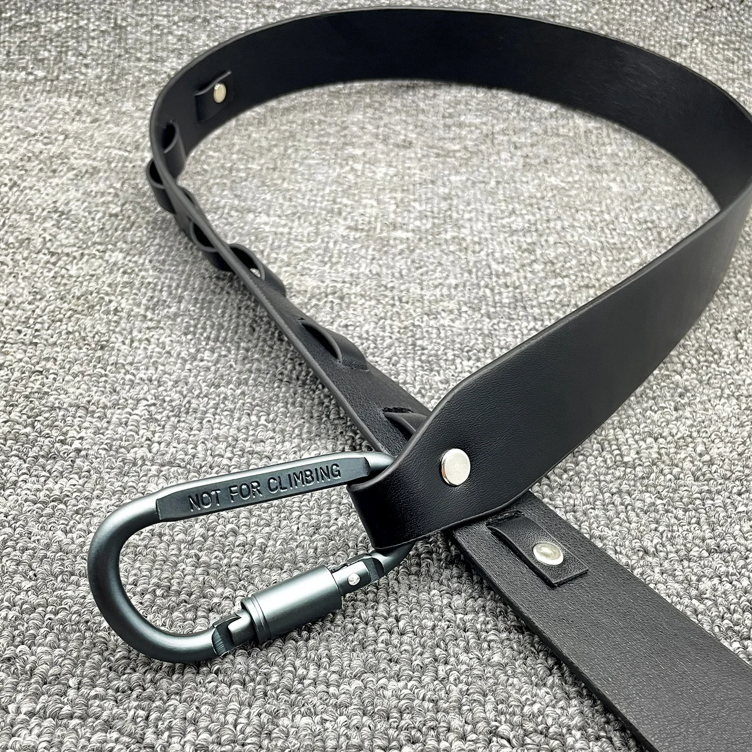 INS Wind Silver Grey Climbing Buckle Letter Engraving Function Black Belt Belt Belt Men's and Women's Trend Outdoor Accessories
