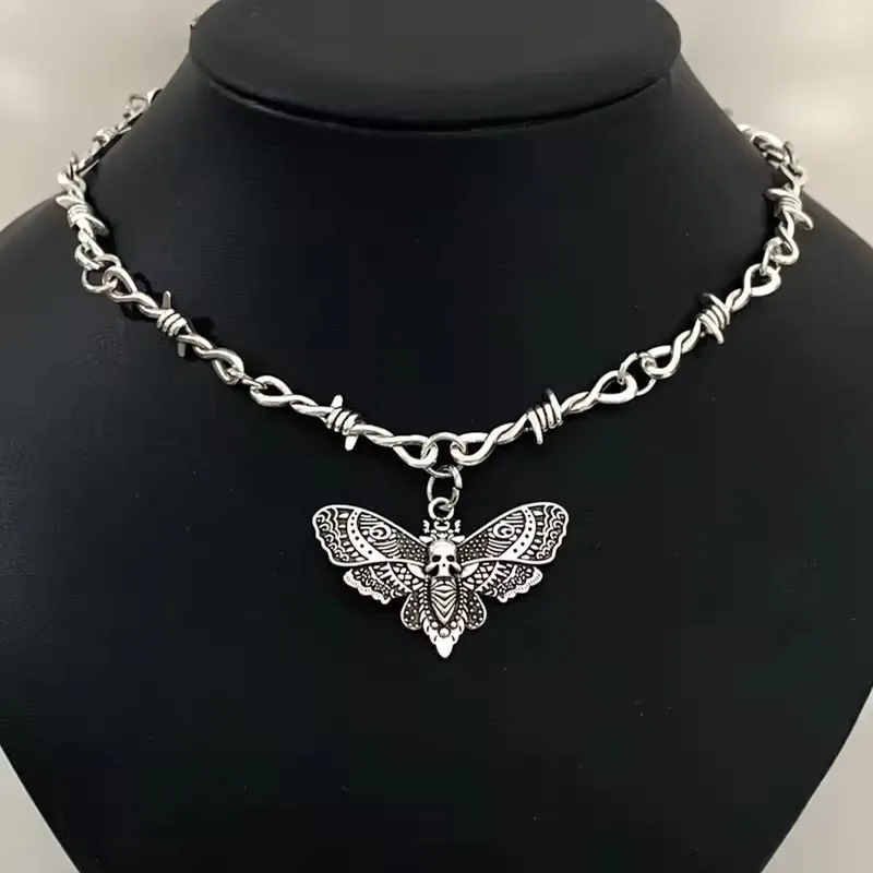 Goth Motte Schädel Stacheldraht Kreuz Anhänger Halsband Halskette Punk Hip Hop Schmuck Y2K Vampir Kleine Dornen Kette Halsband Geschenk