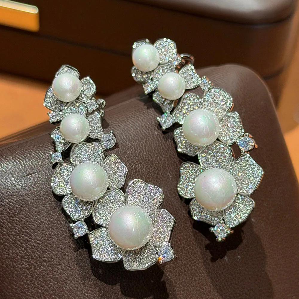 

Korean Fashion Zircon Flower Light Luxury Fashion Elegant Fringed Earrings