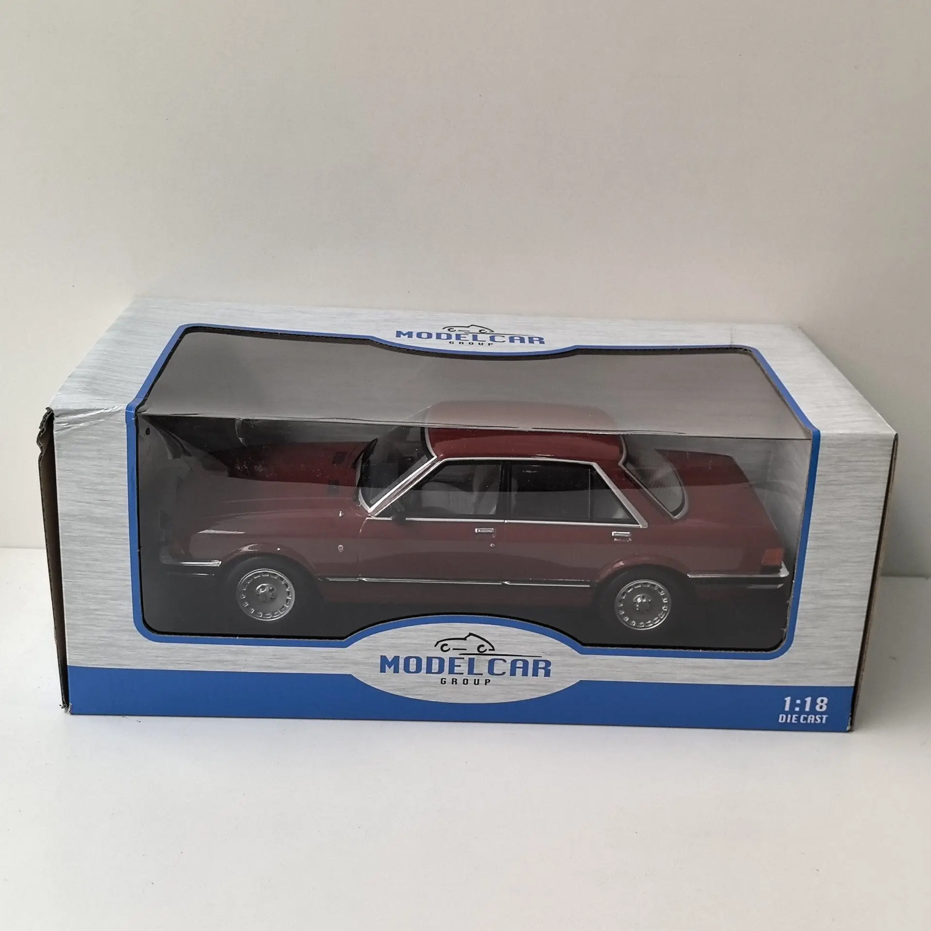 

Diecast MCG 1/18 Scale Granada MKII O8 Alloy Car Model
