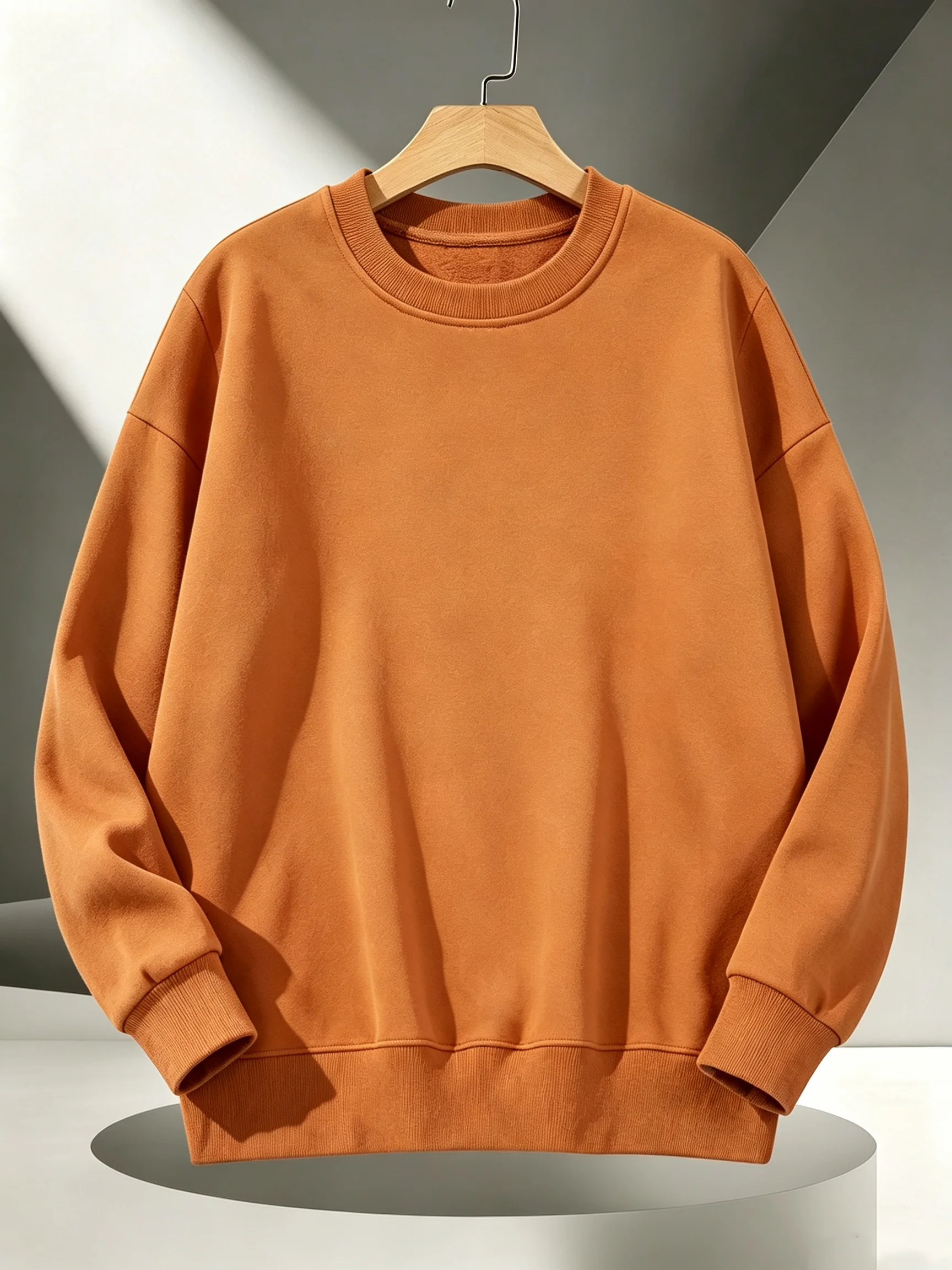 Koreanisches Oversize-Sweatshirt in Unifarbe für Damen, Streetwear, Rundhalsausschnitt, Y2K-Stil, Fleece-Pullover, lässige Herbstkleidung für Damen zum Joggen. – Detail 19