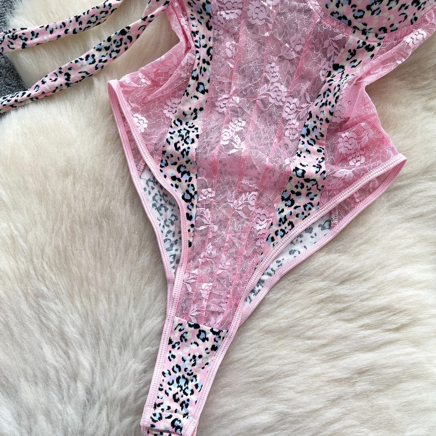 Body de encaje con estampado de leopardo rosa para mujer, cuello halter, tirantes finos, push-up, moldeador, lencería sexy, mono ajustado.