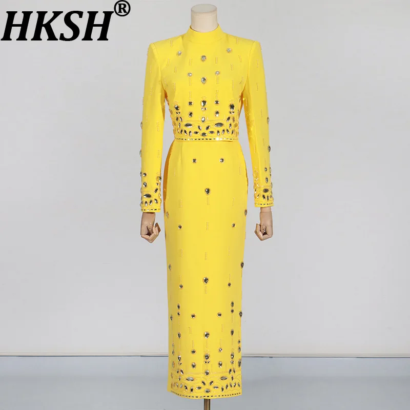 

HKSH Весенне-Осенний новый женский комплект из двух предметов, роскошный топ с заклепками и бриллиантами, воротник-стойка, топ с длинными рукавами, облегающая юбка, элегантная HK3243