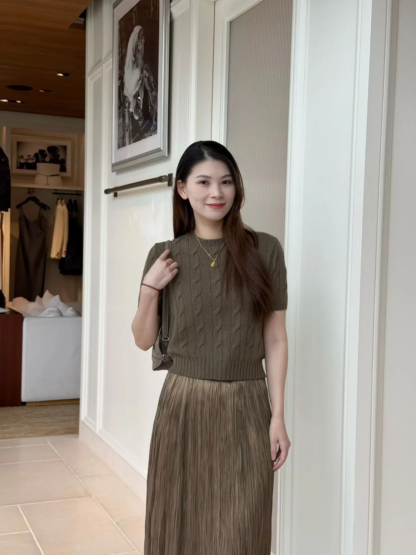 New Women's Knitwear: Neutral Tones—The Versatile Foundation for an Autumn/Winter WardrobeNO.39