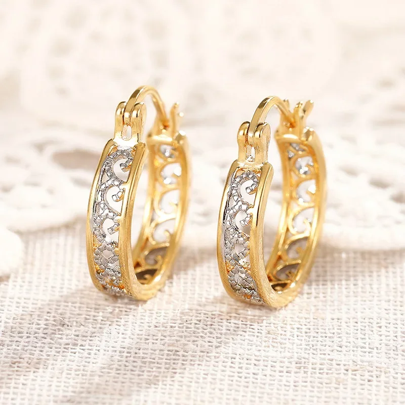 Hollow Out Simple Floating Pattern, Carved Antique Style Accessories, High-end Two Tone Earrings From Europe and America