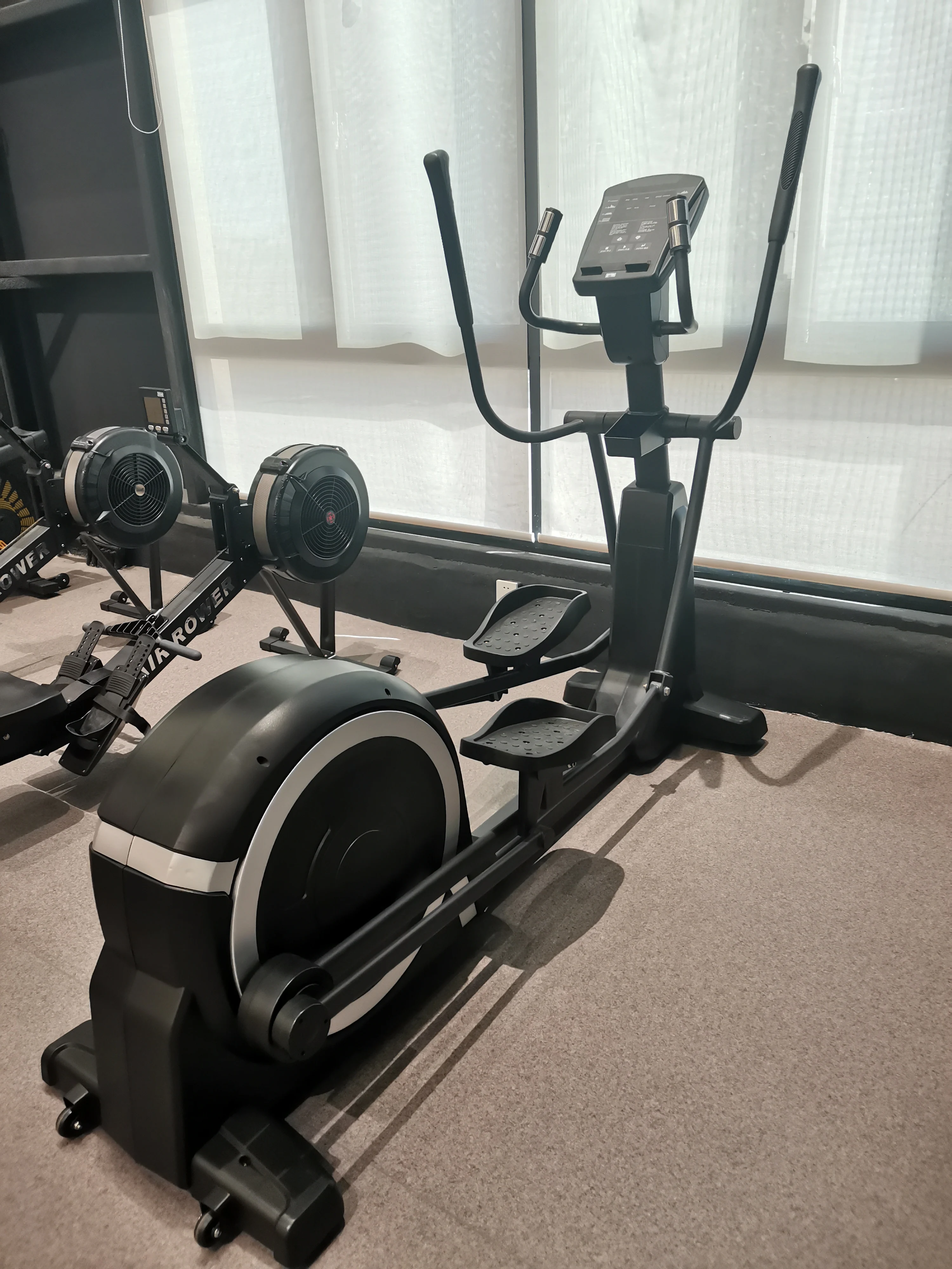 

Manufacturer Direct Sale Commercial Gym Multi Function Cross Exercise Trainer Elliptical Machine