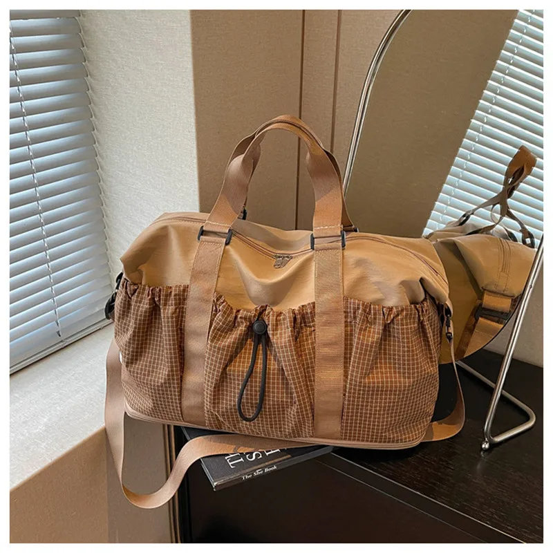 Training bag, Travel Bags, Swimming bag, Gym bag, boxing trunk, weekend bag, outdoor bag, Hand bag, Women's bag, Sports backpack