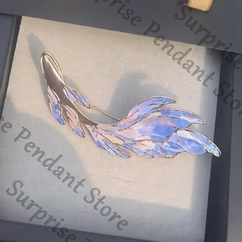 

Брошь «Любовь и глубокое пространство», брошь «Побитус Рафейэль», большая рыба и бегония, аниме, квадратический элемент, подарок на день рождения