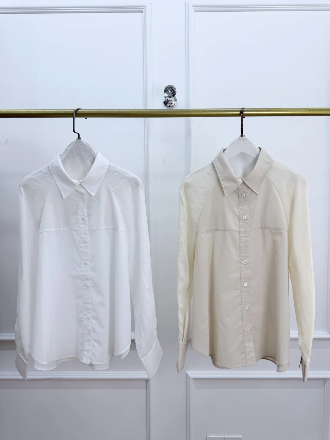 

Женская свободная блузка из смесового хлопка с длинными рукавами, 2 цвета, с бисерными манжетами, на одной пуговице, с отложным воротником, модная