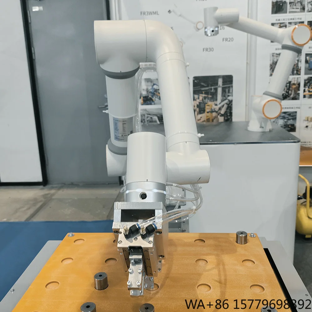 HWINT Industrial Grade Flexible 6 Axis Collaborative Robotic Arm for Integrator Solutions and Factory Automation