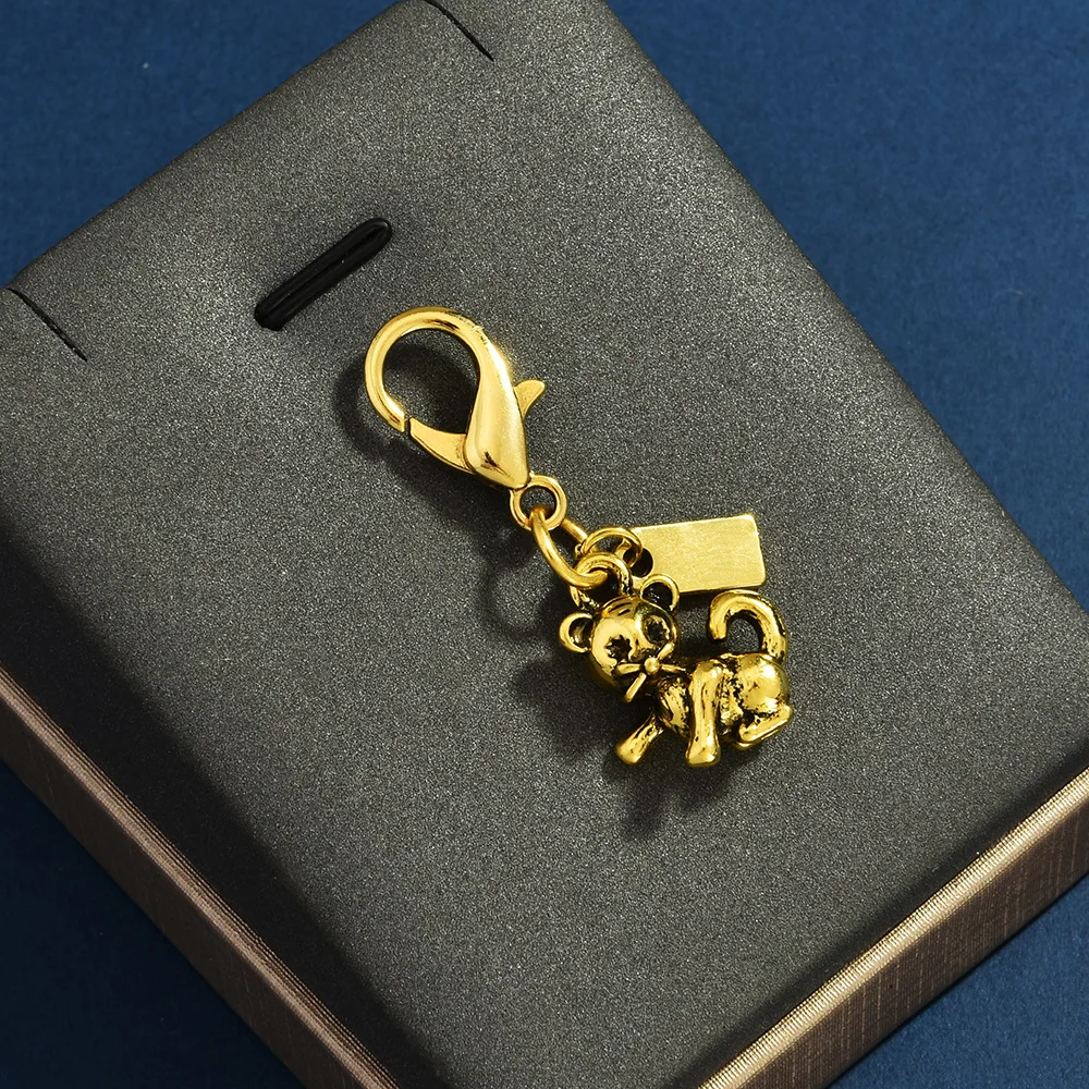 سلسلة مفاتيح جديدة على شكل قلب الكرز، قلادة حقيبة، ملحقات حقيبة نسائية، سلسلة مفاتيح رائعة للسيارة