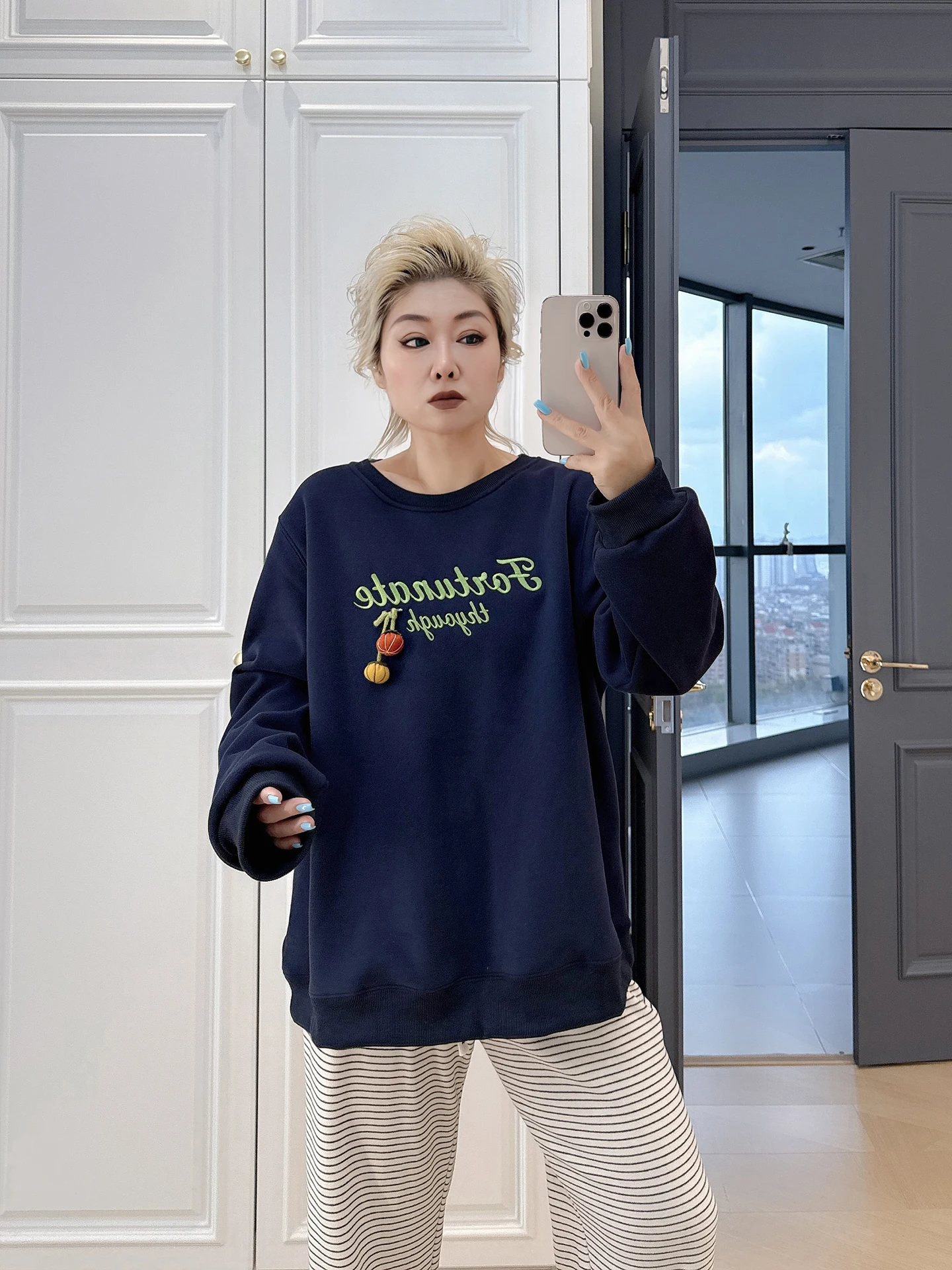 

Корейская толстовка оверсайз с круглым вырезом и флисовой подкладкой для женщин больших размеров, повседневная модная свободная кофта