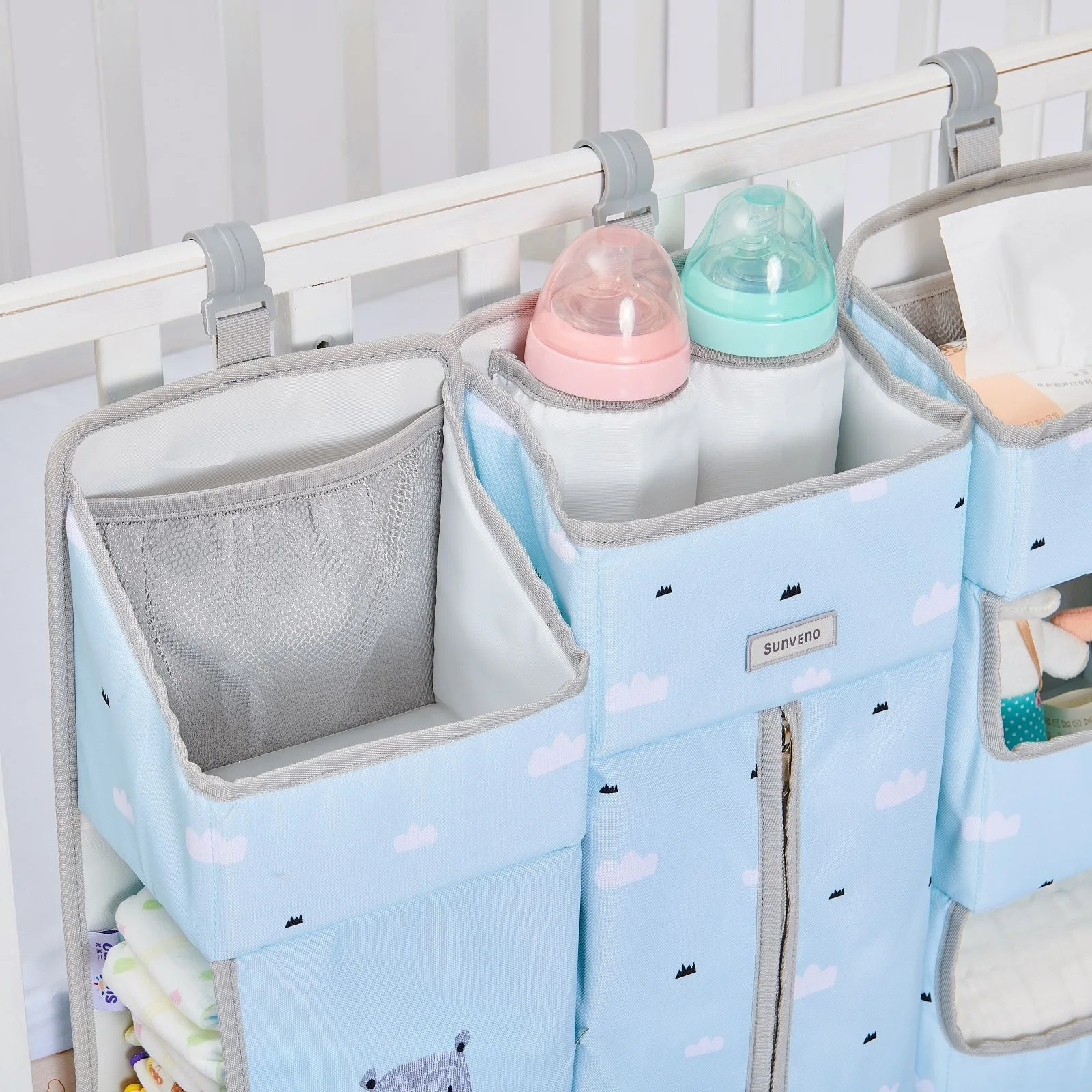 Sunveno Crib Organizer for Baby Crib Hanging Storage Bag Baby Clothing Caddy Organizer for Essentials Bedding Diaper Nappy Bag