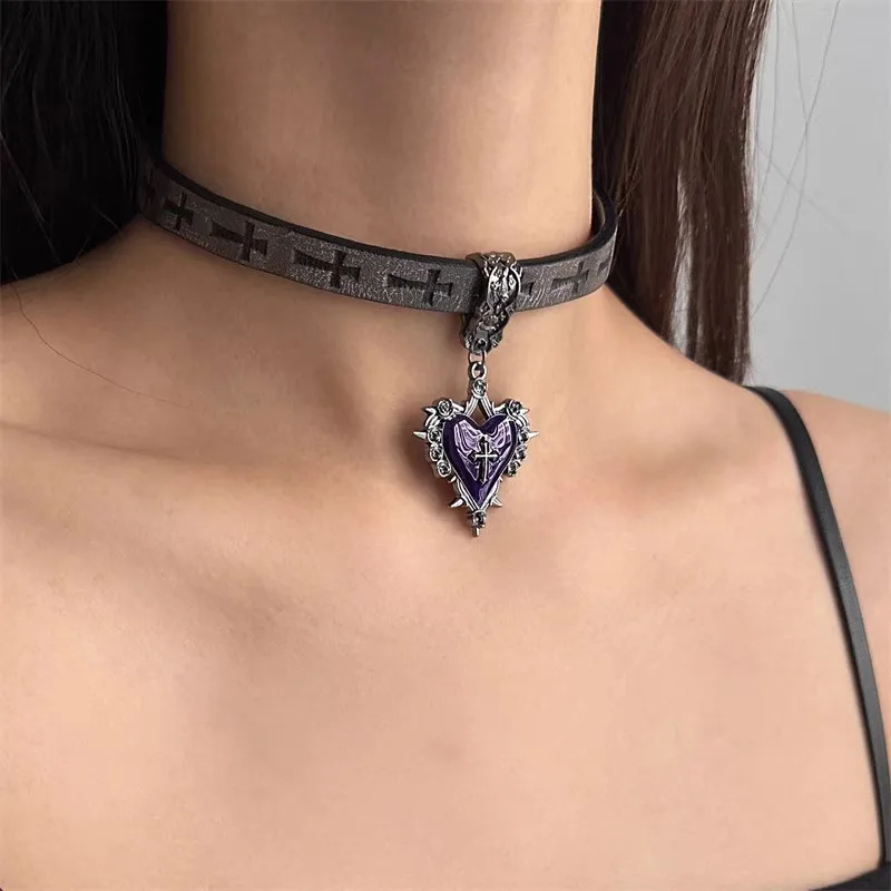 Gothic Punk Style Thorn Heart Pendant Cross Leather Necklace, Women's Personalized Y2k Holiday Accessories Jewelry