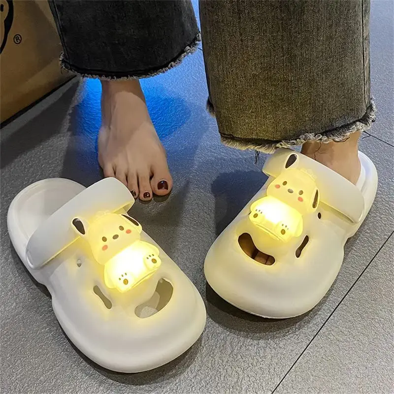 

New Fashion Explosions Flash Cartoon Cute Dog Nightlight Charm Slippers Cool Luminous Baotou Light Slippers Female